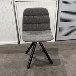 Viccarbe Maarten swivel chair